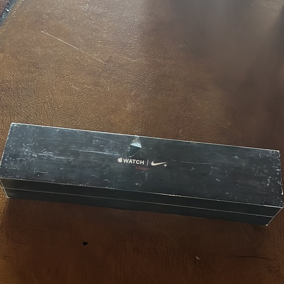 New Apple Watch Series 3 - Picture 1 of 3